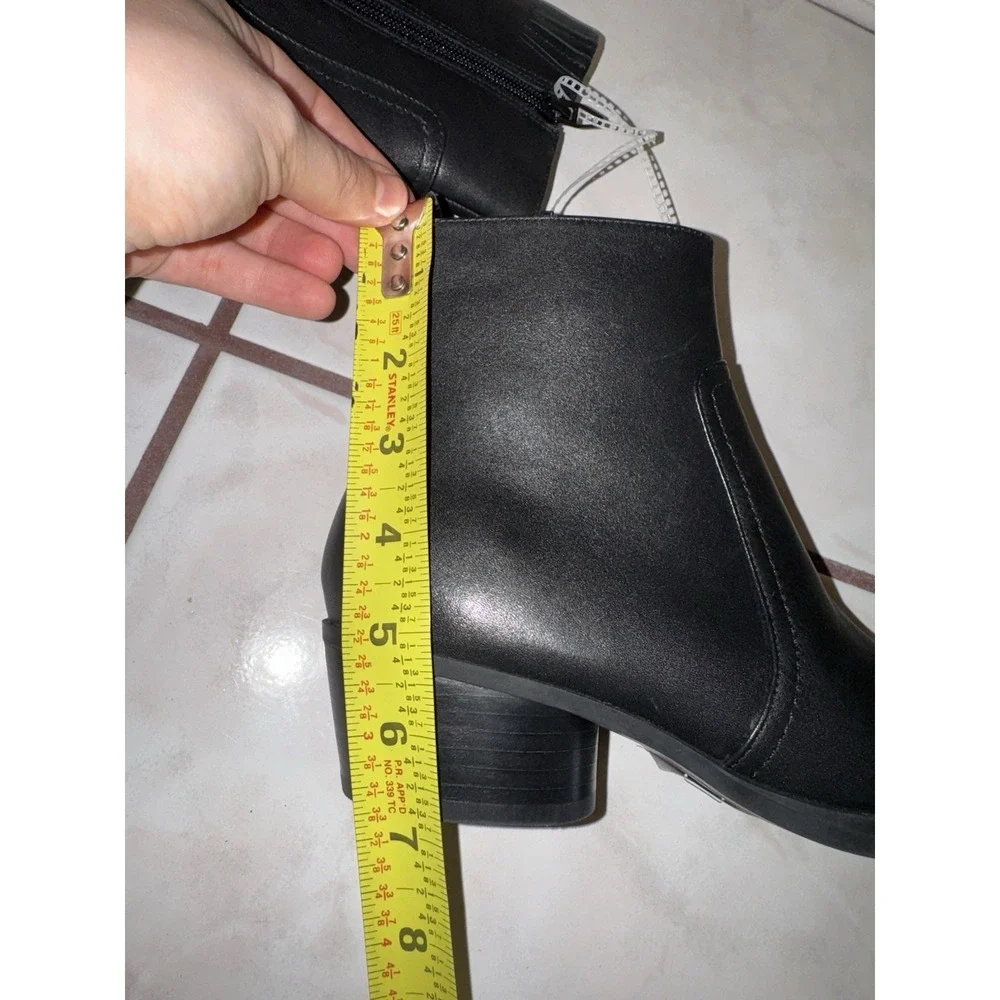 NWOB‎ Dolce Vita womens Fahari H2o Boots Size 6